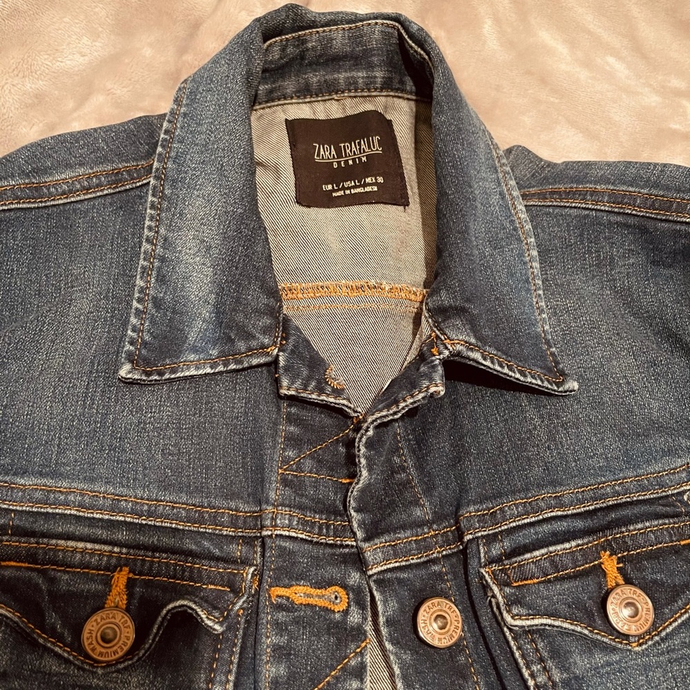 Jacket - Picture 3 of 4